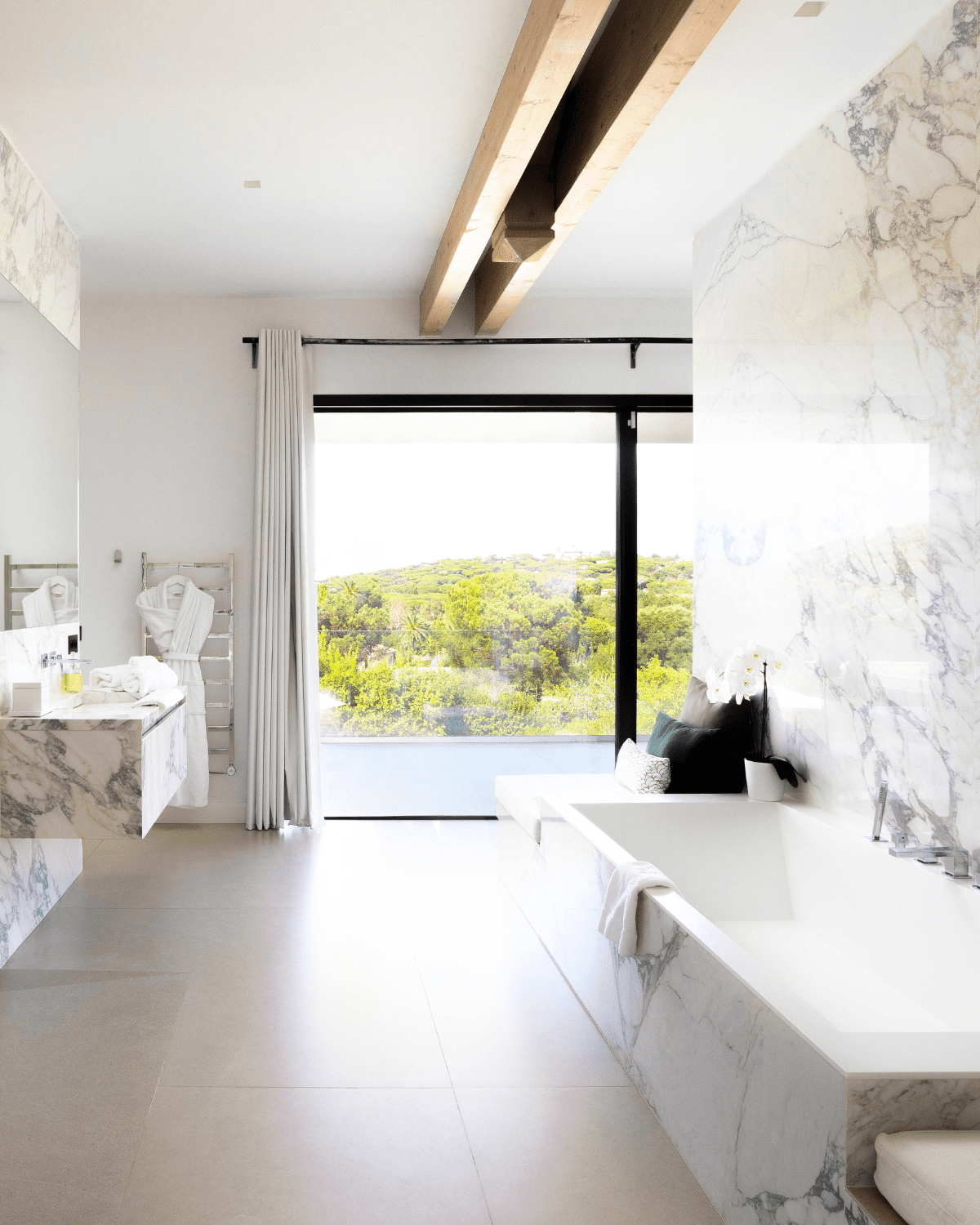 villa-la-pierre-plantee-saint-tropez-bathroom-2