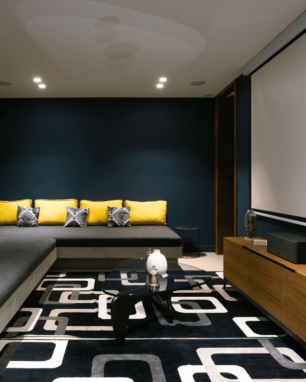 villa-la-pierre-plantee-saint-tropez-cinema