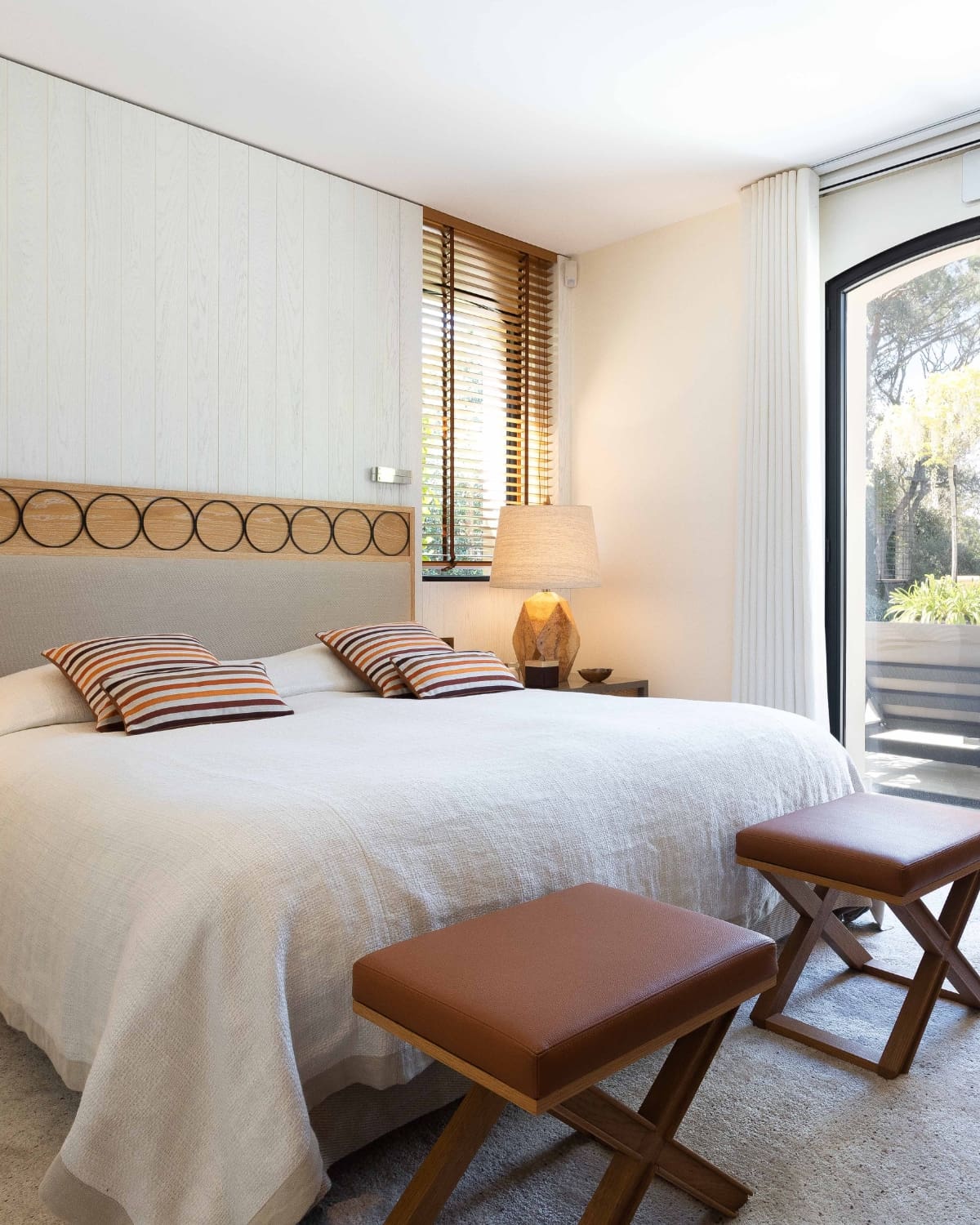 villa-les-gemeaux-les-parcs-de-saint-tropez-bedroom-2