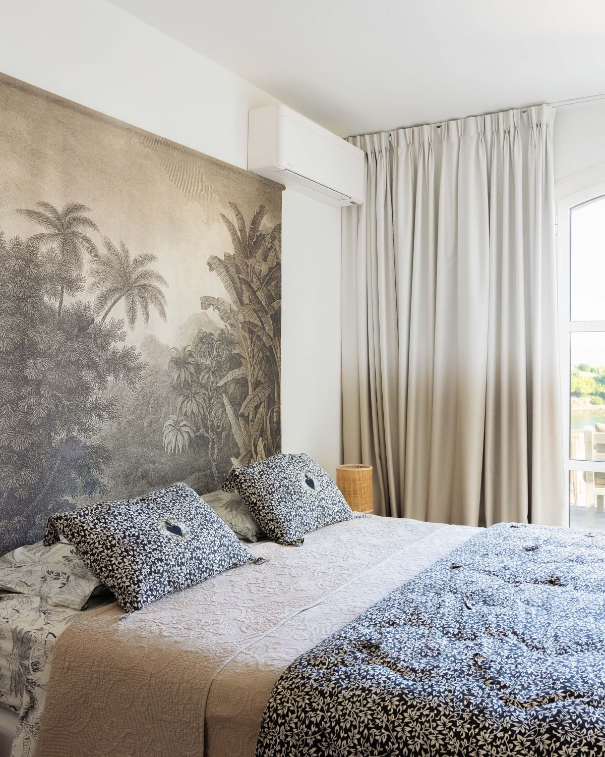 villa-sea-and-sun-ramatuelle-bedroom-3