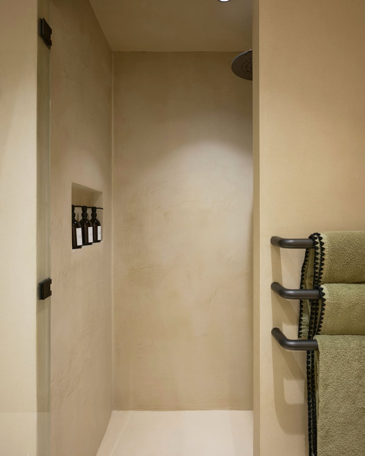 villa-the-house-saint-tropez-bathroom-2