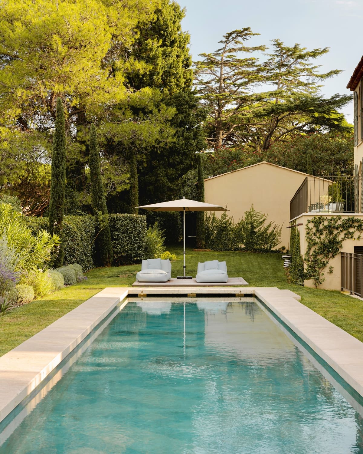 villa-the-house-saint-tropez-swimming-pool-2